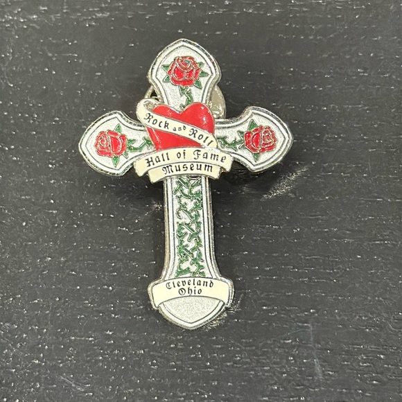 Rock N Roll Hall of Fame Cross and Roses Pin - Picture 1 of 3